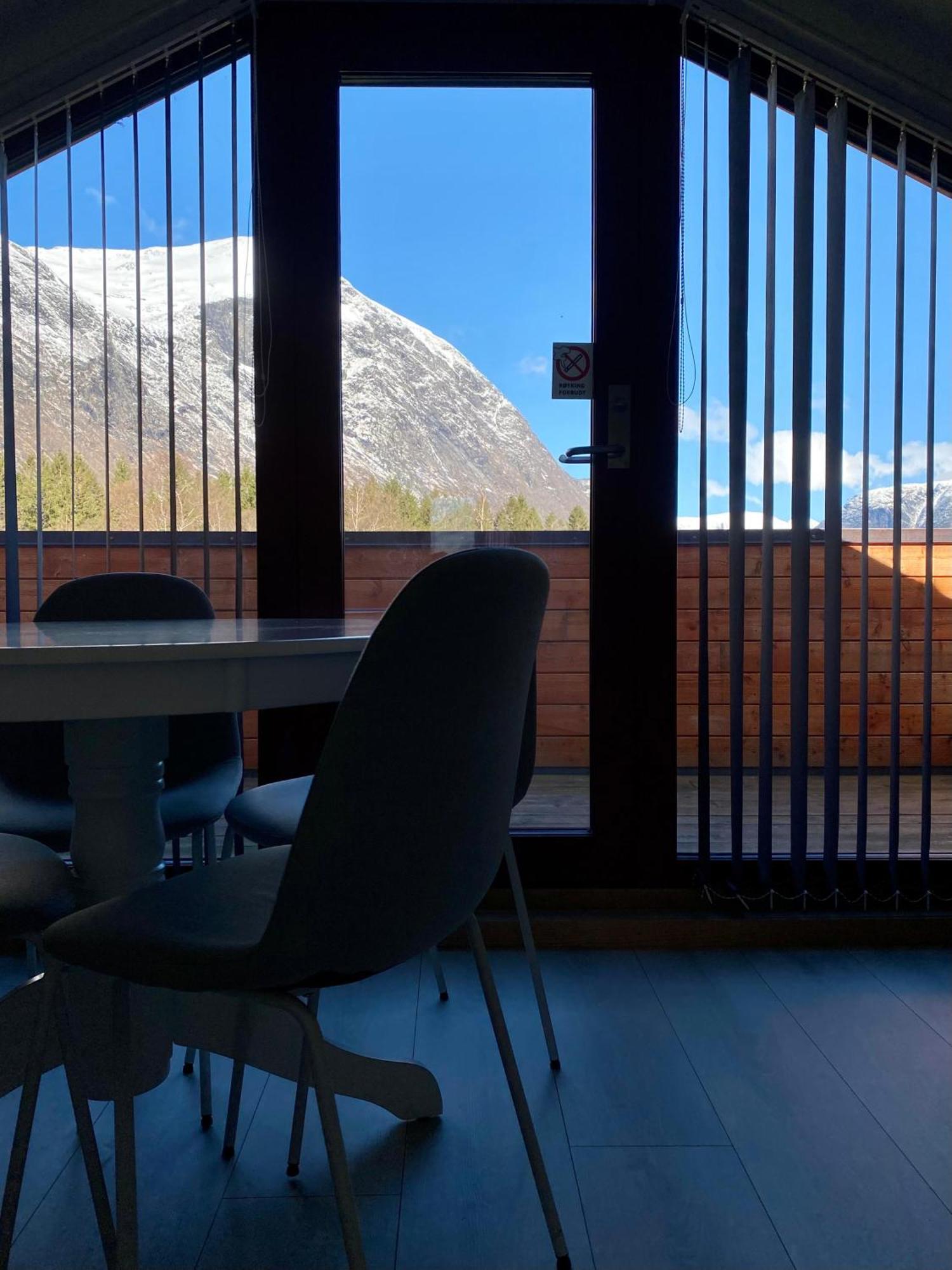 Trollstigen Camping And Gjestegard 욘달스네스 외부 사진